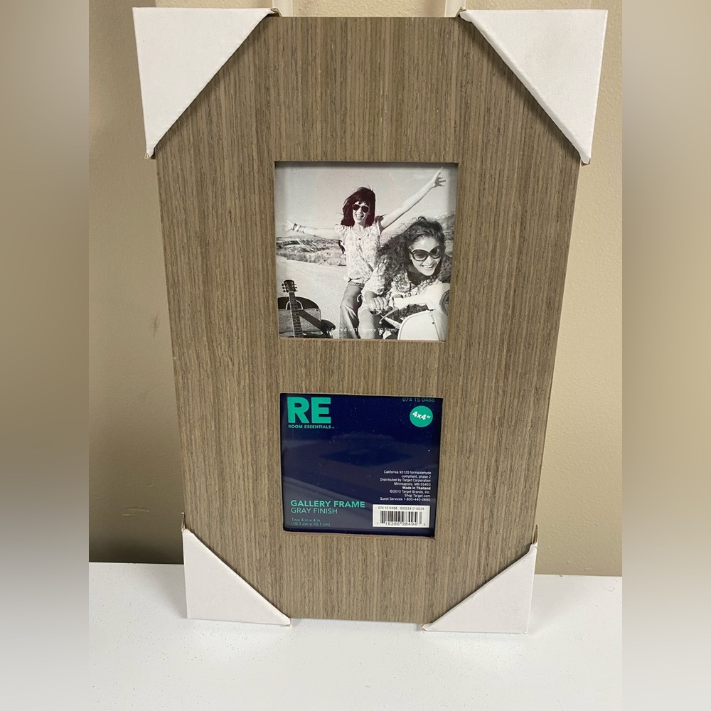 NWT! Gallery frame for 4x4 photos